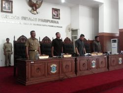 SEJARAH PERTAMA PARIPURNA DPRD KOTA PANGKALPINANG PAKAI JURU BICARA