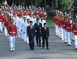 PRESIDEN LANTIK LIMA GUBERNUR DAN WAKIL GUBERNUR SE INDONESIA