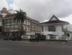 SALAH SATU KABAG DPRD KOTA PANGKALPINANG PENUHI PANGGILAN KEJARI