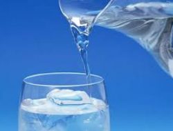 Saat Berbuka Puasa, Baiknya Minum Dingin atau Hangat?