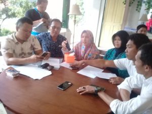 7 Advokat Muda Dampingi Icah Untuk Mendapatkan Kembali Anaknya Dari Sumantri