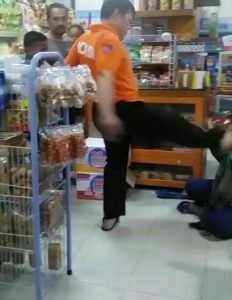 Oknum Polisi Tendangan Wanita, Mendapatkan Kritik Pedas Dari Masyarakat