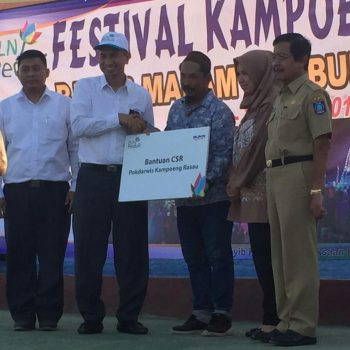 Wagub Dan PT PLN Babel Berwisata Ria Bersama Anak Yatim Piatu Di Kampoeng Rasau