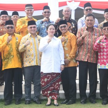 Konsisten, Gubernur Terima Satyalancana Pembangunan