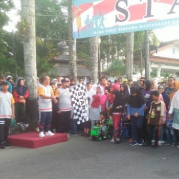 Molen Lepas Ribuan Peserta Jalan Sehat Hari Bhakti Imigrasi