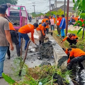 Satgas Beribu Gotong Royong Di Kelurahan Bintang