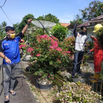 Relawan Yamaha Bagikan Bingkisan, Tanggulangi Covid-19