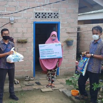 YBM PLN Babel Diam-Diam Bagikan 990 paket Sembako untuk Dhuafa Terdampak Covid-19