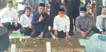Kakak Walikota Pangkalpinang, Almarhum Amir Dimakamkandi TPU Bukit Lama