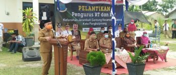 Ini Yang Disampaikan Molen Saat Hadiri Pelantikan RT RW Jerambah Gantung