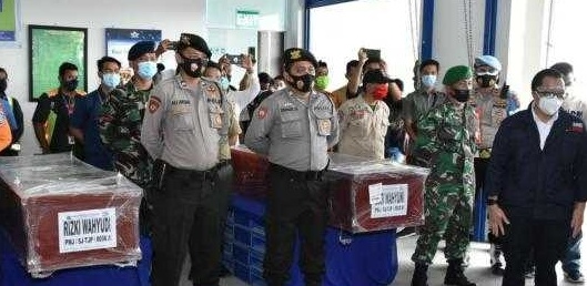 Keluarga Terima Jenazah Korban Sriwijaya Air
