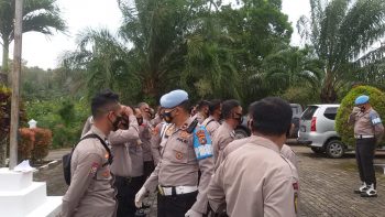 Bid Propam Polda Babel Lakukan Test Urine 26 Angota Polsek Riau Silip.