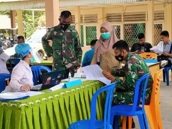 Koramil Sungailiat Ikut Di Vaksin