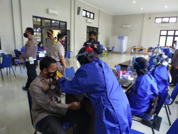 244 Personil Polres Babar Divaksin Secara Bertahap