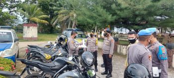 Wakapolres Babar Cek Kelengkapan Anggota Polsek Mentok