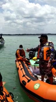 Posmat Belinyu Bantu Nyari Nelayan Hilang Saat Mukat