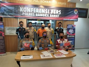 Terbakar Api Cemburu AW Tega Menghabisi Nyawa Bakar Dan Istrinya Sendri