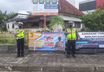 Satlantas Polres Bangka Pasang Spanduk Himbauan Larangan Memakai Kenalpot Brong
