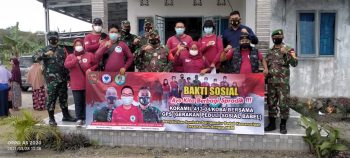 GPS Babel Bagikan 100 Paket Sembako Kepada Kaum Duafa dan Lansia