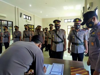 Kapolres Bangka Barat Pimpin Sertijab PJU, Dengan Suasana Haru
