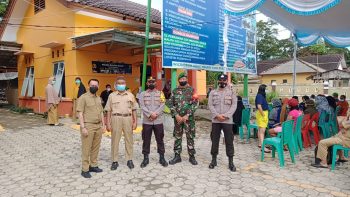 Dalam Rangka HUT Bhayangkara ke-75, Polsek Kelapa Gelar Vaksinasi Massal
