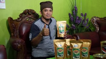 Gencarkan Pemasaran Kopi Petaling Khas Bangka, Sumardi Jadi Mitra Binaan PT Timah   