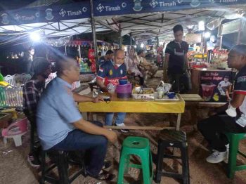 Kunjungi PKL, Molen Juga Nikmati Jajanan di Taman Dealova