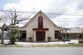 Giliran Gereja Pantekosta Deniang Terima Bantuan PT Timah Tbk
