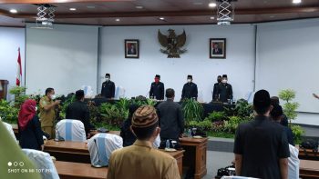 Rapat Paripurna DPRD Bangka Menyampaikan Dua Raperda