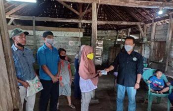 Ikatan Karyawan PT Timah Toboali Salurkan Uang Santunan ke Nurul Badiah Anak Yatim Piatu