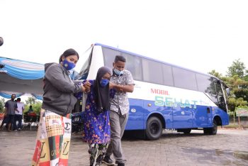 Mobil Sehat PT Timah Tbk Hadir di Desa Bantan
