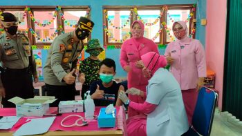 Kapolres Bangka Tinjau Langsung Vaksinasi Anak Di TK Bhayangkari