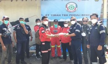 Tim ERG PT Timah Bantu Layanan Kesehatan dan Bagikan Sembako Untuk Korban Erupsi Gunung Semeru