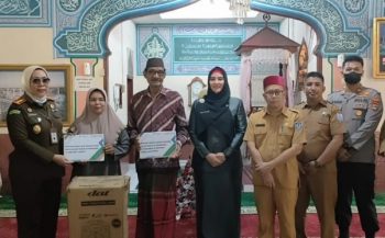 Forkopimda Basel dan Mitra PT Timah Salurkan Bantuan Perlengkapan Ibadah ke Masjid Al Mujahirin