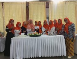 Pemberdayaan Kelompok Perempuan, PT Timah Tbk Bersama IIKT Gelar Lomba Membuat dan Menghias Tumpeng