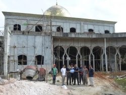 Percepat Pembangunan Masjid Uswatun Hasanah di Desa Jelutung, PT Timah Tbk Serahkan Bantuan