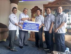 Dukung Pelestarian Tradisi Ruah Tempilang,  PT Timah Serahkan Bantuan ke Panitia Ruah