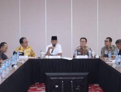 Pj Gubernur Suganda Buka Pertemuan Forum Komunikasi Pemangku Kepentingan Utama Kep. Babel