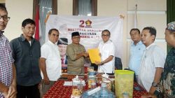 Djoni Alamsyah mengembalikan formulir pendaftaran bakal calon Bupati dan Wakil Bupati Belitung kepada DPC Partai Gerindra Belitung