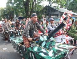 Prajurit Korem 045/Gaya Meriahkan Karnaval dan Sepeda Hias HUT RI ke-79 di Pangkalpinang