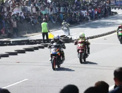 Bhayangkara Road Race 2025, Ribuan Masyarakat di Pinggir Sirkuit