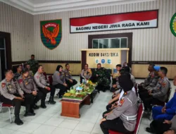 Kapolres Bangka Beri Kejutan HUT ke-80 TNI: “TNI Prima, TNI Rakyat, Indonesia Maju!”