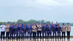 Polres Bangka Tabur Bunga di Dermaga Jelitik, Peringati HUT ke-75 Polairud