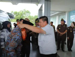 Gubernur Hidayat Arsani Sambut Kedatangan Menteri Koperasi RI dan Jamintel