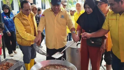 Tinjau Warga 2 Desa di Lubuk Besar Pasca Banjir, Dari Perintah Ketum Hingga Partai Golkar Peduli Bencana