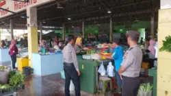 Sat Binmas Polres Bangka Sambangi Pasar Air Ruai, Sampaikan Himbauan Kamtibmas