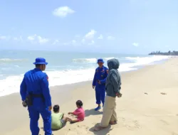 Sat Polairud Polres Bangka Patroli dan Amankan Wisata Pantai di Sungailiat