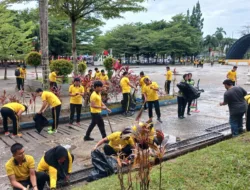 Respon Instruksi Presiden, Polda Babel Gelar Aksi Bersih di Alun-Alun Taman Merdeka