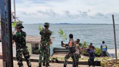 Hijaukan Desa Penutuk, Satgas TMMD Tanam 300 Pohon, 