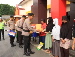 Berbagi Kebahagiaan Ramadan, Polres Bangka Bantu Lansia hingga Marbot Masjid